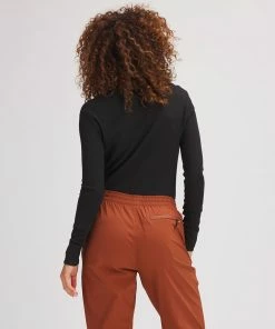 Stoic Thermal Waffle Crew - Women&apos;s -Stoic Sales Store STRLIM D1 31