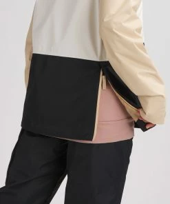 Stoic Shell Anorak - Women's 47 Stoic Shell Anorak - Women's -Stoic Sales Store STRLIM D2 39